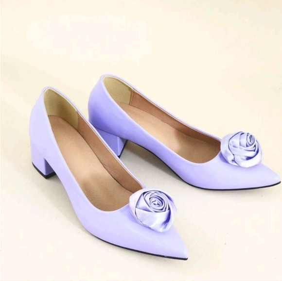 Shoes - Picture 4 of 7